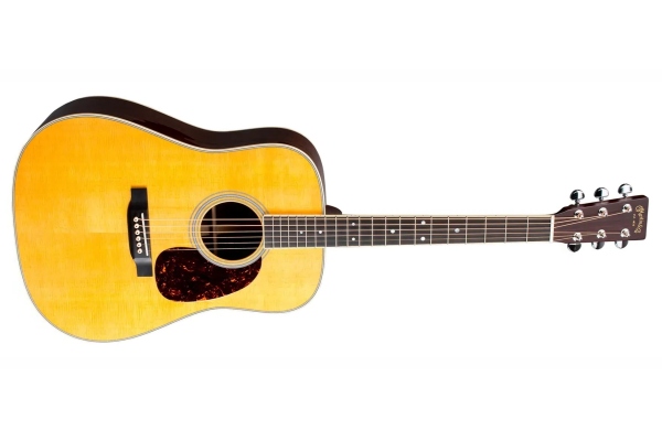 Martin Guitars D-35 