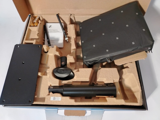 Sennheiser EW-D SKM-S Base Set Q1-6