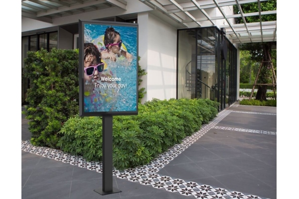Kiosk outdoor pentru display LG 49XE4F-M, 49