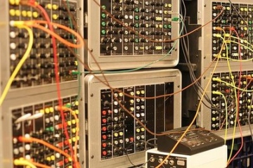 Synth-mania!