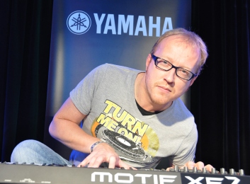 Workshop syntetizátorov Yamaha